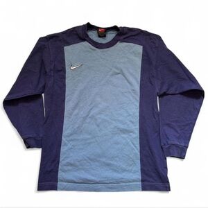 Vintage Nike Blue and Navy Crew Neck Shirt